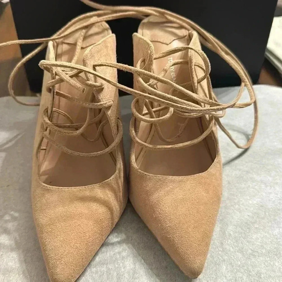 Tony bianco
Beige Pointed Toe Stiletto Shoes Caged Lace Up Pumps for Women - Picture 6 of 13